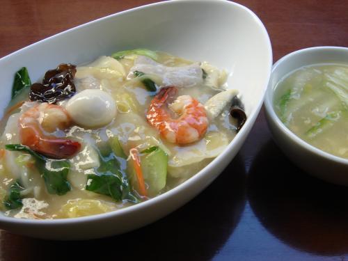 五目うまに丼