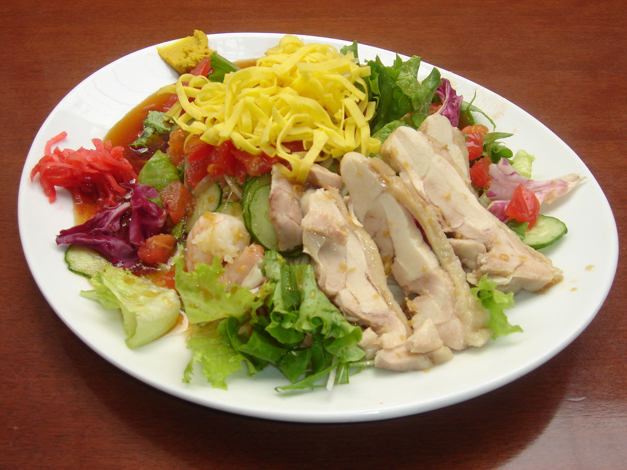 蒸し鶏のサラダ風冷やし中華