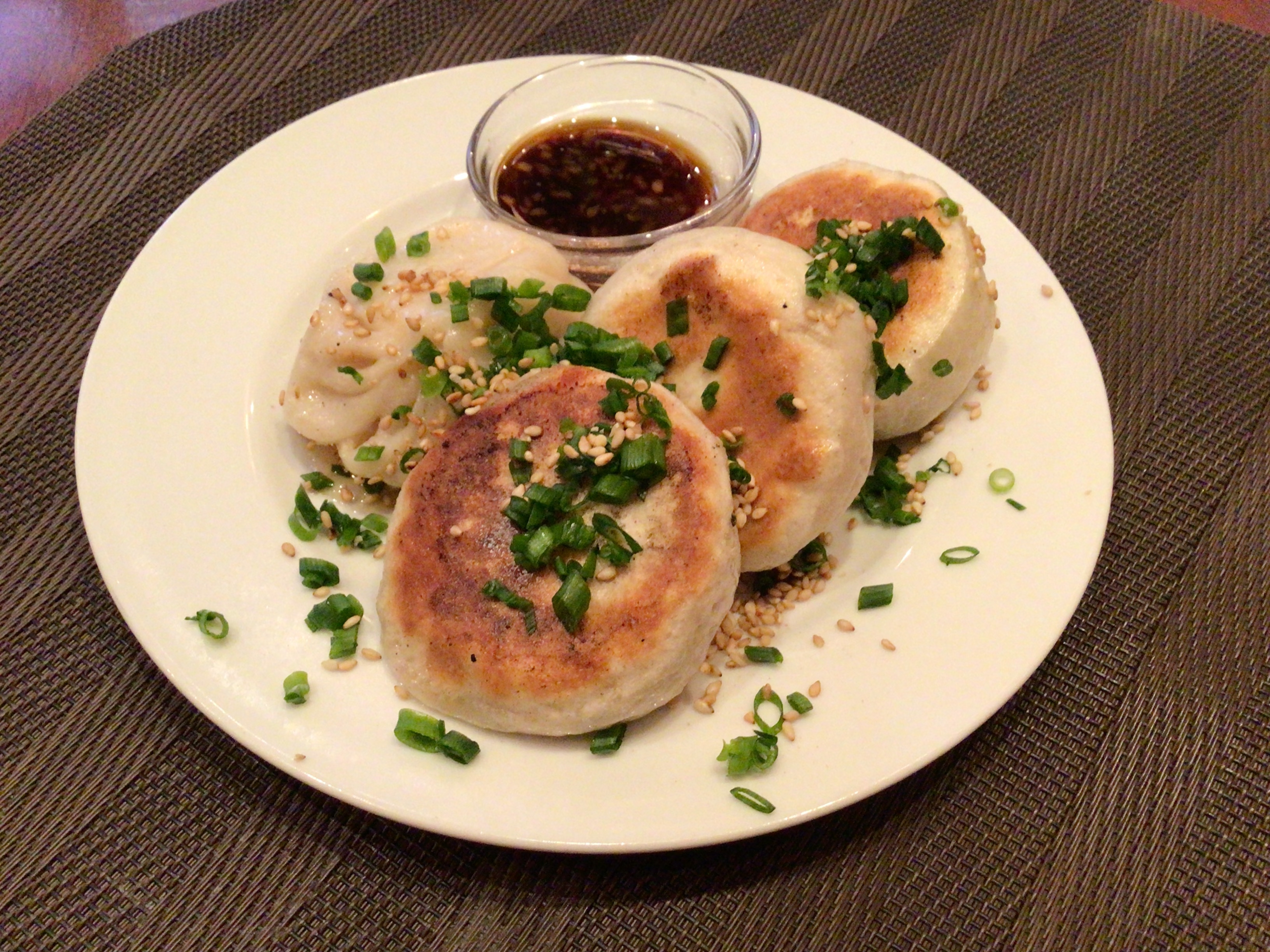 生煎包(上海焼き小籠包)(4ケ)