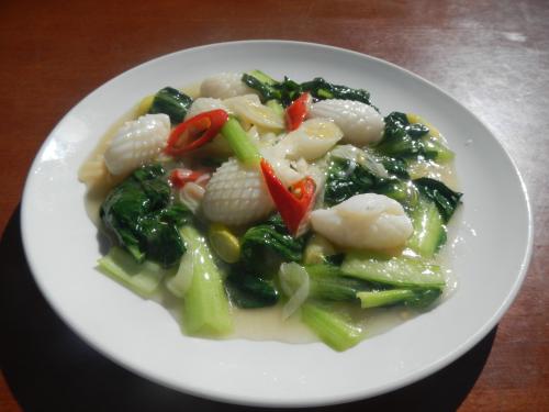青菜炒魷魚 (やわらかイカと青菜あっさり炒め)